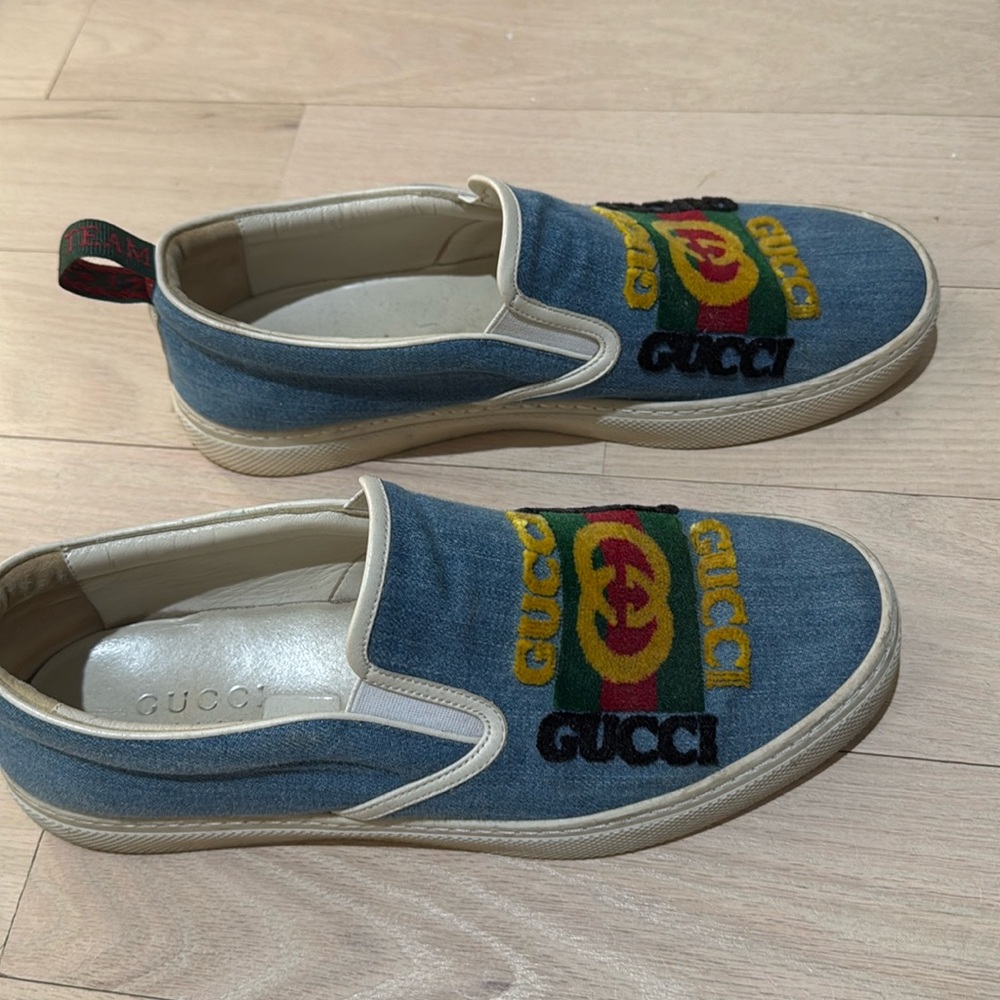 Men’s gucci slip on sneakers. Size 9. Worn but in good condition.